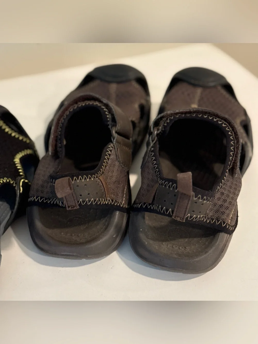 CROCS two pairs